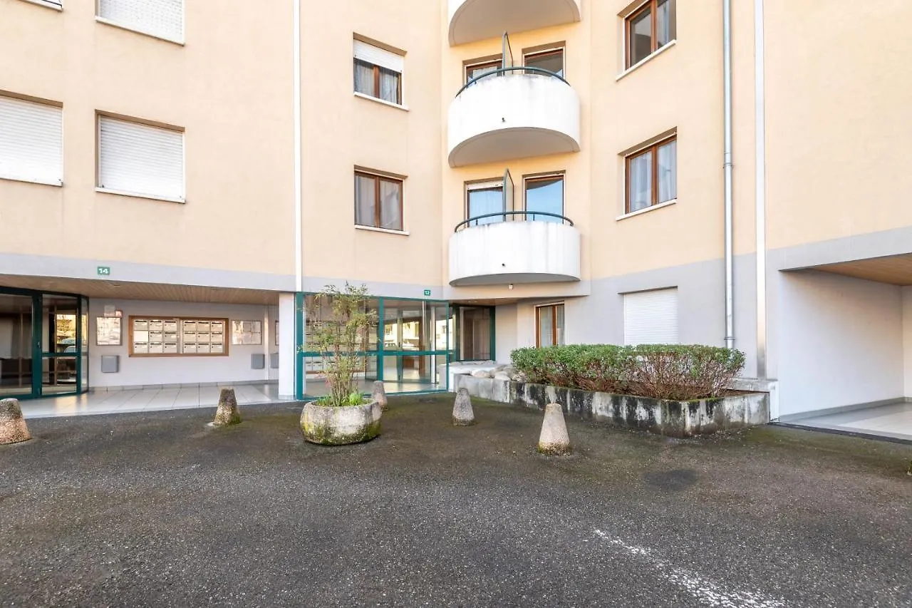 Isernon Furnished Flat Apartment Annecy 0*,